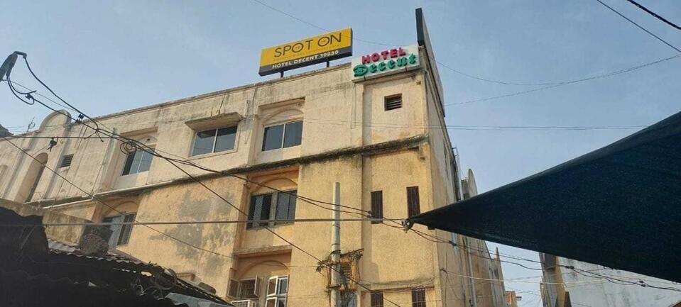 Ānand Spot On Hotel Decent المظهر الخارجي الصورة