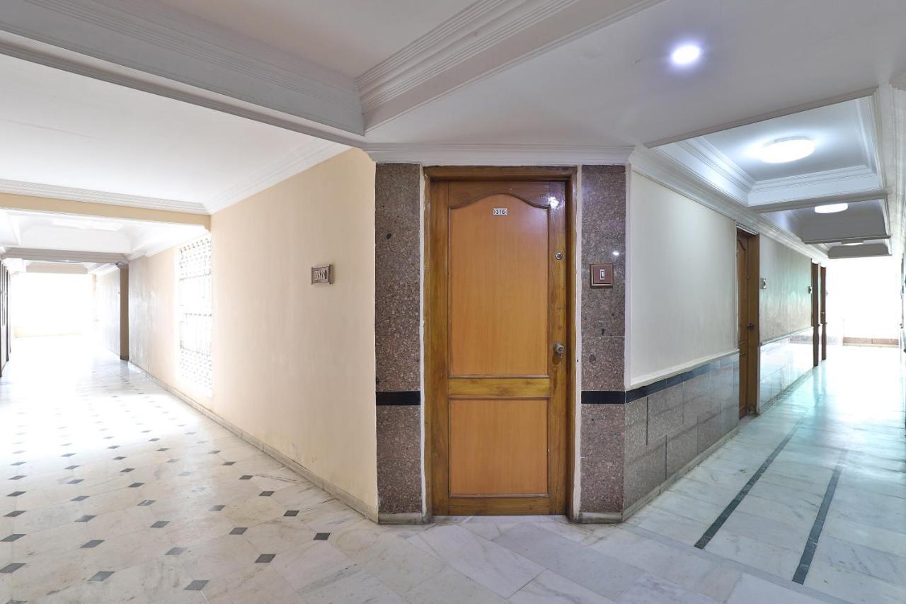 Ānand Spot On Hotel Decent المظهر الخارجي الصورة