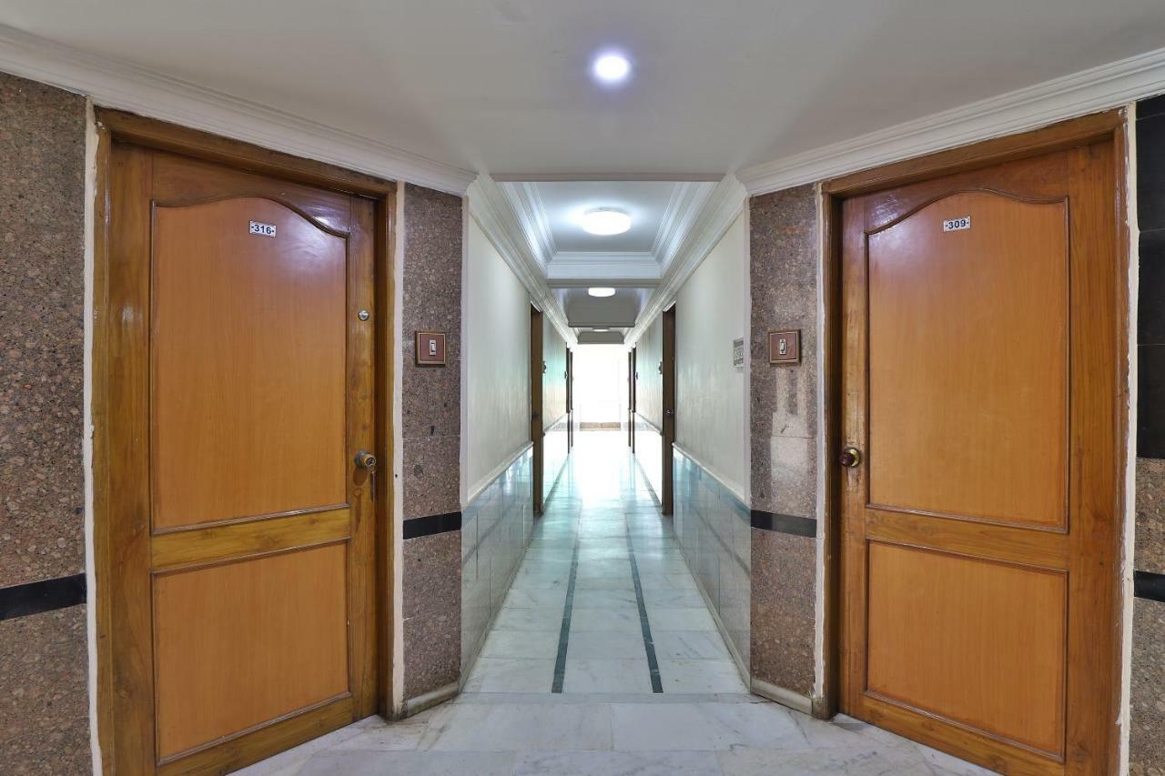 Ānand Spot On Hotel Decent المظهر الخارجي الصورة